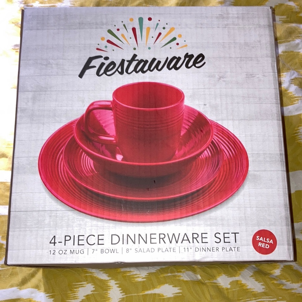 Fiestaware 4-Piece Dinnerware Set by Dwell Six  New in Box‎ Salsa Red (office)